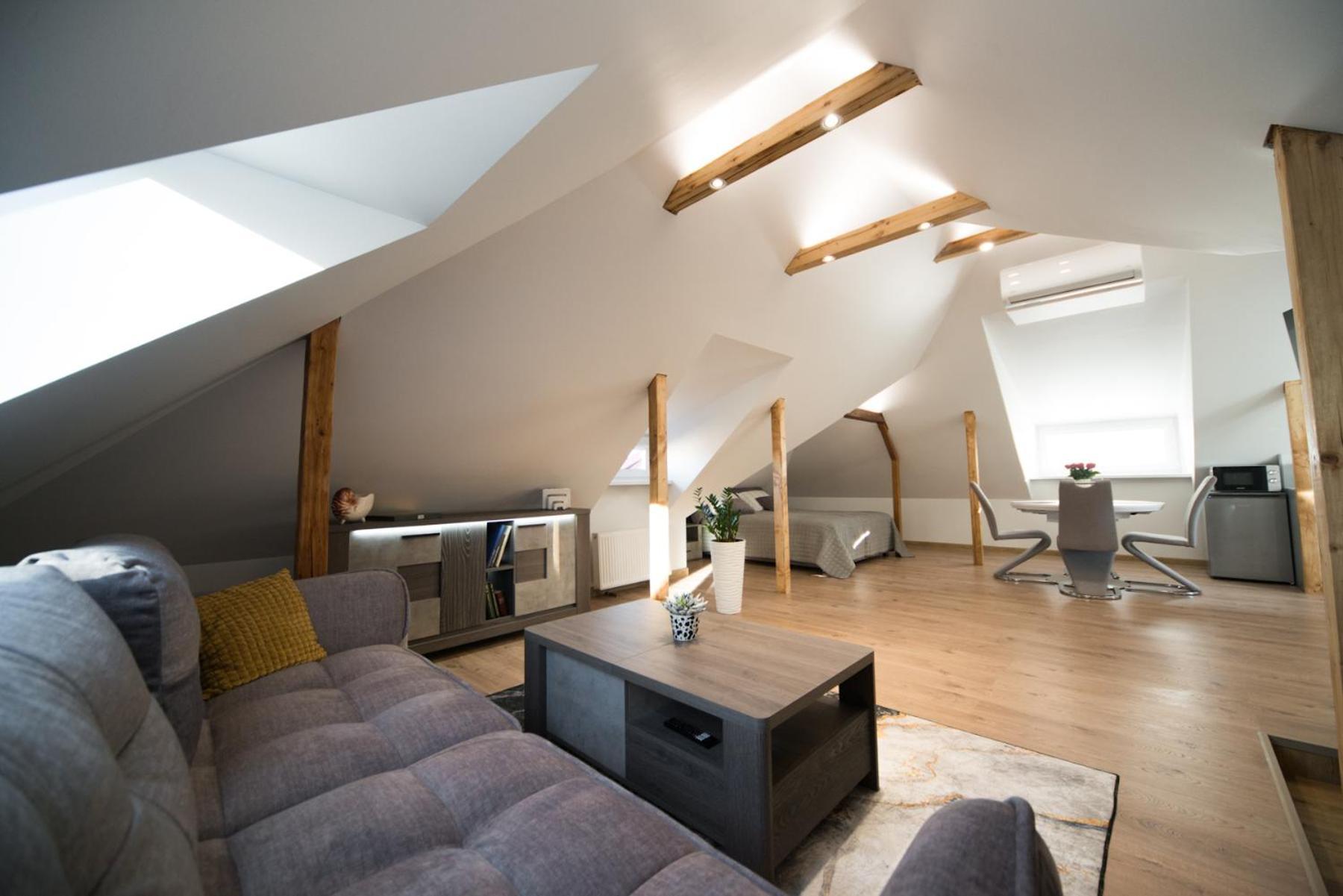 Petro Delux Apartments Каунас Екстериор снимка