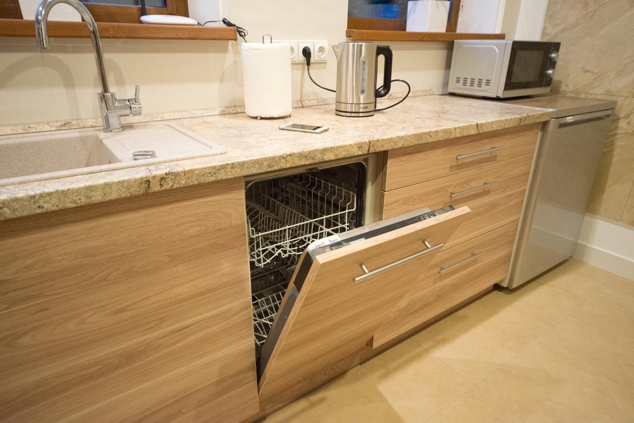 Petro Delux Apartments Каунас Екстериор снимка