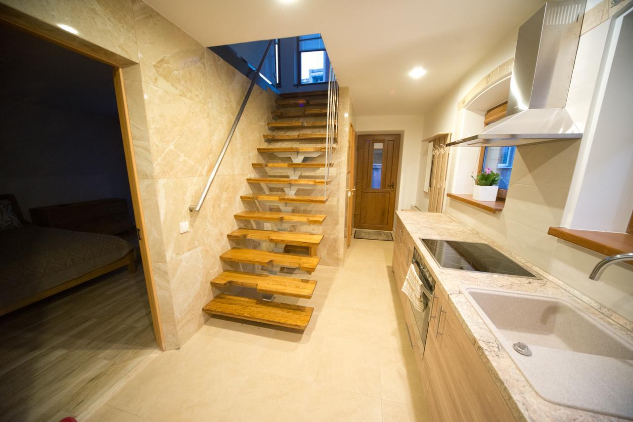 Petro Delux Apartments Каунас Екстериор снимка