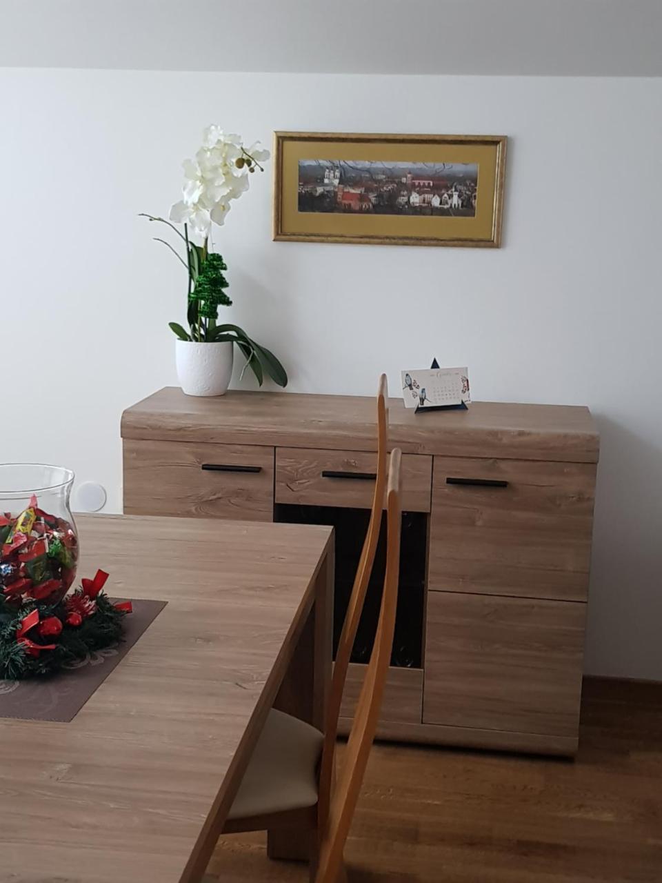 Petro Delux Apartments Каунас Екстериор снимка